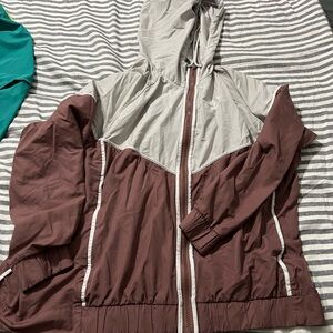 Two-Tone Hooded Windbreaker Jacket Nike